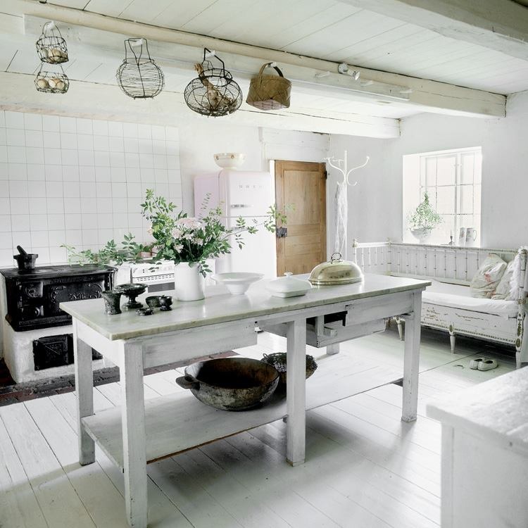 Gorgeous neutral decor in timeless farmhouse kitchen on Hello Lovely
