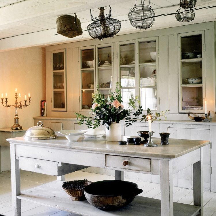 Gorgeous neutral decor in timeless farmhouse kitchen on Hello Lovely