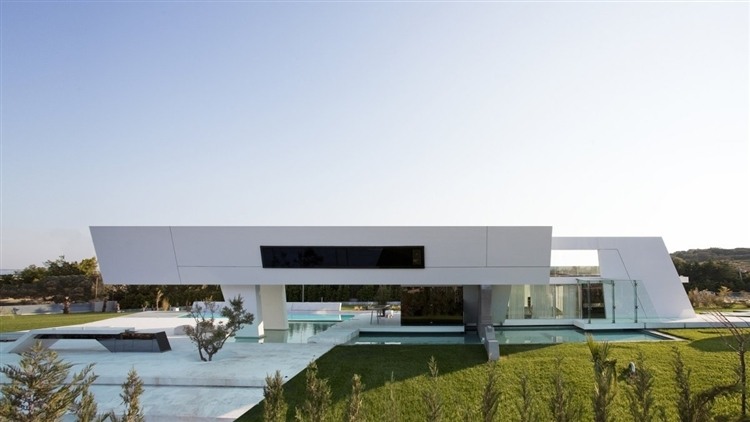 H3 House by 314 Architecture Studio