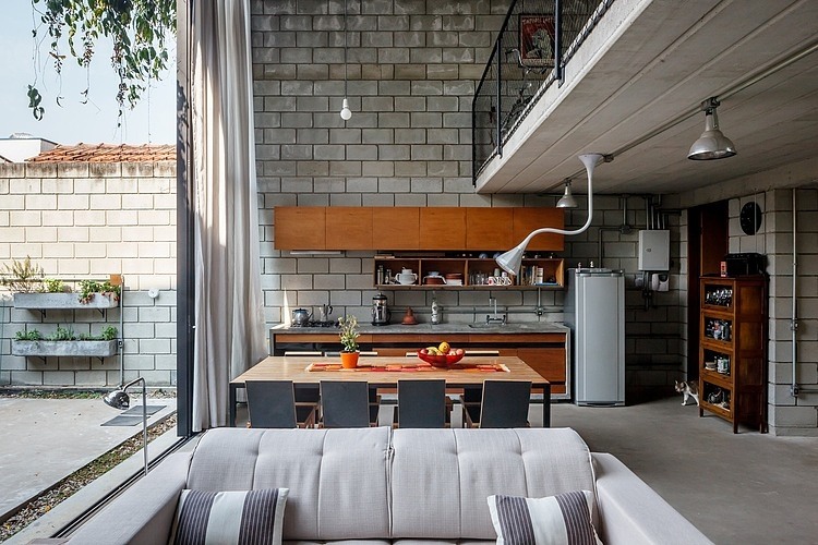 Maracana House by Terra e Tuma Arquitetos