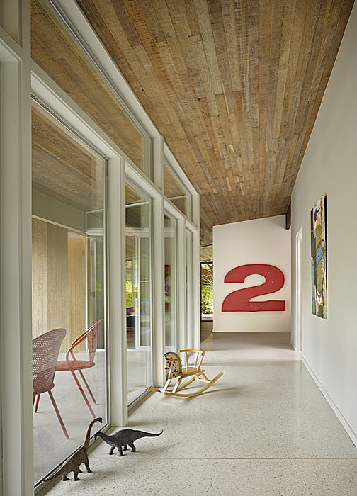 Lakewood Mid-Century by DeForest Architects