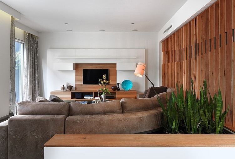 Brighton Home by Mr. Mitchell