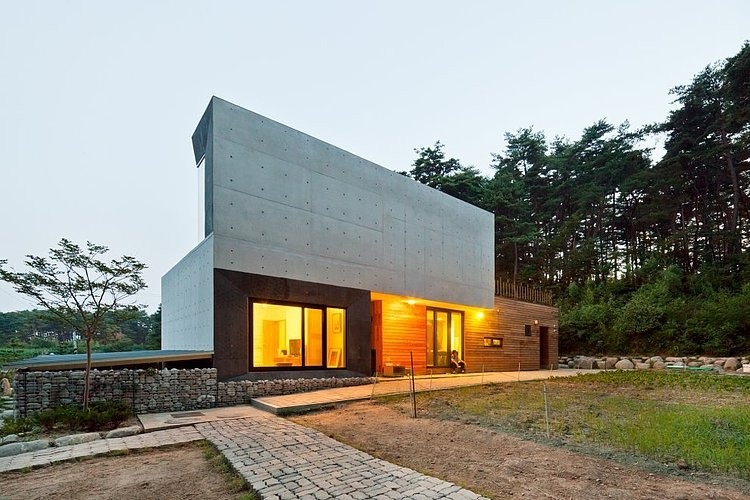 Living Knot House by Polymur