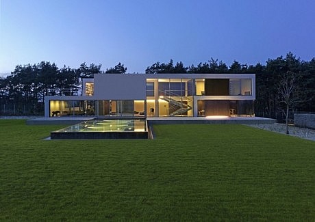 Brilliant Aatrial House by KWK PROMES - 4