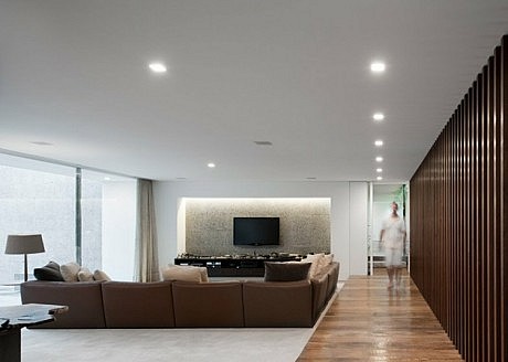 Grecia House by Isay Weinfeld - 12