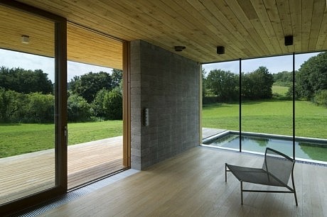 Modern Weekend House in Bus, Czech Republic - 13