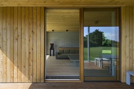 Modern Weekend House in Bus, Czech Republic - 18