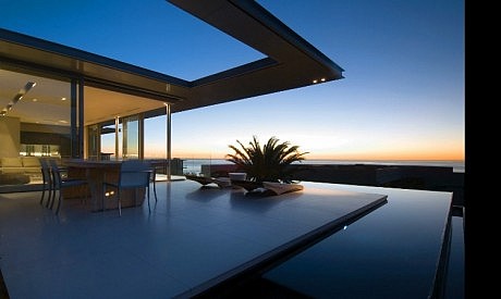 First Crescent by SAOTA - 2