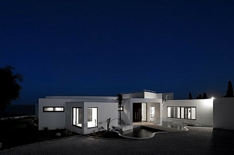 The Colunata House by Mario Martins - 5