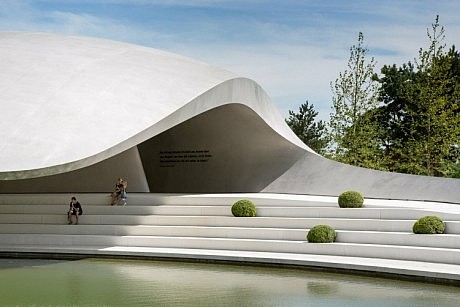 Cool Porsche Pavilion by HENN Architects - 5