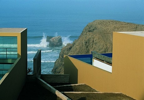 Casa Equis – Mansion With Unique Rooftop Pool In Peru - 4