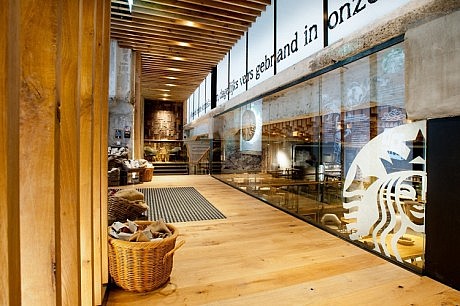 Starbucks Amsterdam Concept Shop by Liz Muller - 3
