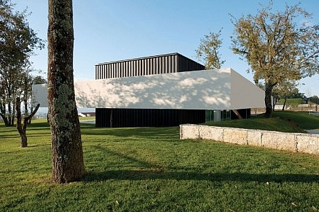 Modern Residence by Topos Atelier de Arquitectura - 4
