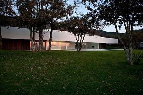 Modern Residence by Topos Atelier de Arquitectura - 6