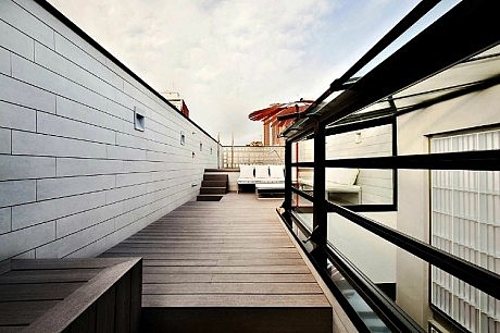 12 Feet Wide Family House by Ferrolan LAB - 9