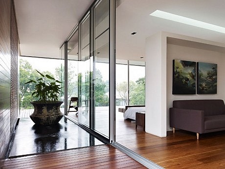 JKC1 House by ONG&ONG - 13