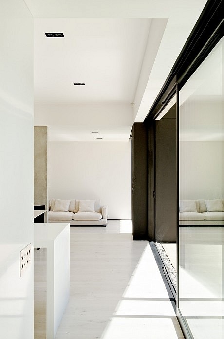 9 Elmstone by Daniel Marshall Architects - 2