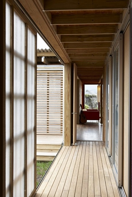 Stylish Beach Shelter by Herbst Architects - 3