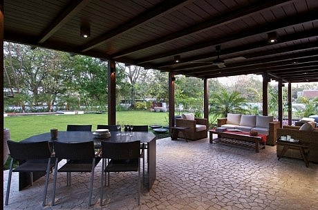 Courtyard House by Hiren Patel Architects - 4