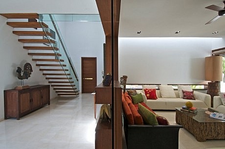 Courtyard House by Hiren Patel Architects - 7