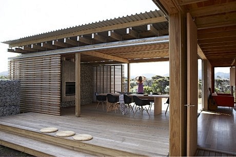 Stylish Beach Shelter by Herbst Architects - 10
