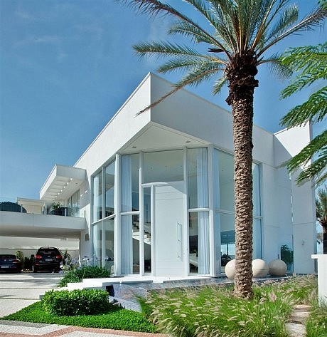 The NJ Residence by Pupogaspar Arquitetura - 2