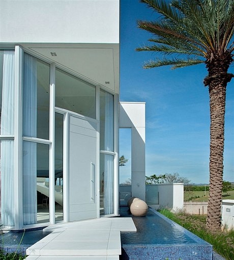 The NJ Residence by Pupogaspar Arquitetura - 4