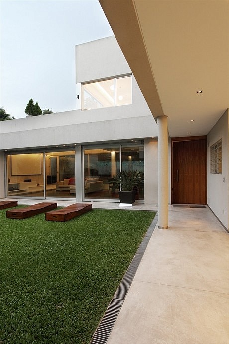 Devoto House by Andrés Remy Arquitectos - 9