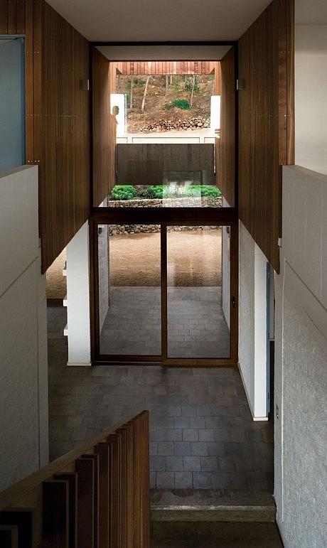 Casa el Pangue by Elton + Leniz Architects - 10