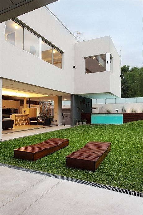 Devoto House by Andrés Remy Arquitectos - 11