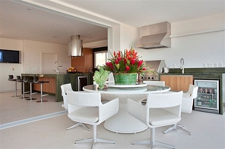 The NJ Residence by Pupogaspar Arquitetura - 12