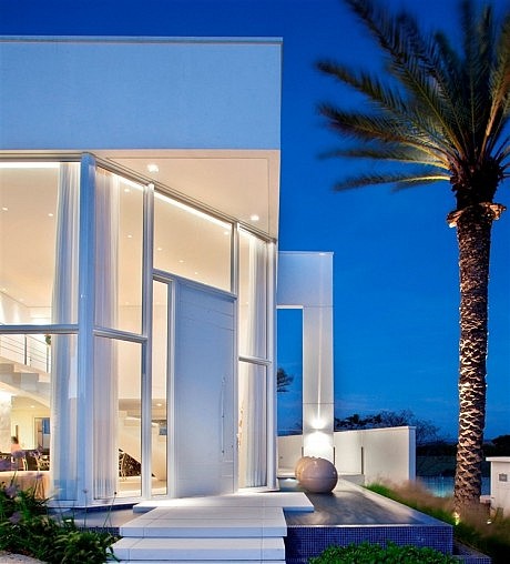 The NJ Residence by Pupogaspar Arquitetura - 45
