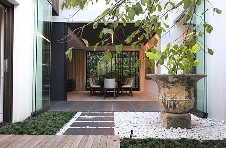 Z House in Sydney - 6