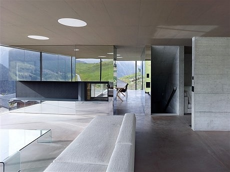 Val d’Entremont House by Savioz Fabrizzi Architectes - 11