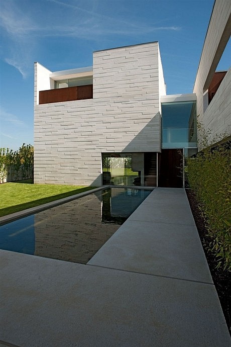 House in Aldoar by Topos Atelier de Arquitectura - 3