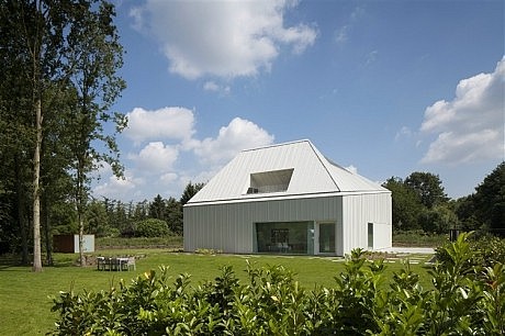 VMVK House by dmvA Architects - 3
