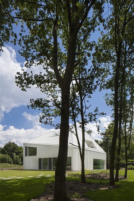 VMVK House by dmvA Architects - 8