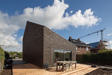 Van Leeuwen House by JagerJanssen Architecten