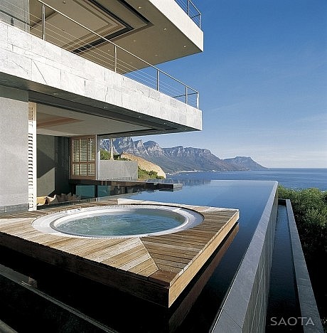 St Leon 10 by Saota