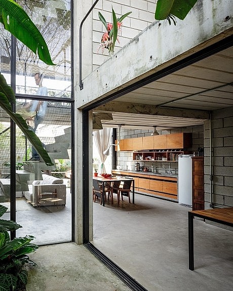 Maracana House by Terra e Tuma Arquitetos