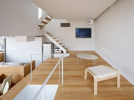 House at Kawachi-Matsubara by Fujiwaramuro Architects