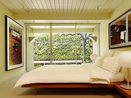 Lagoon House by Gary Hutton