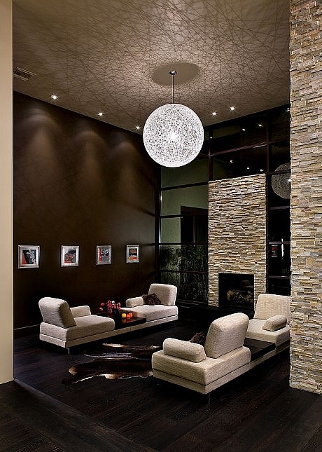 Contemporary House by KuDa Photography