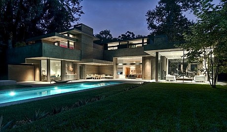 Santa Monica Residence by Chu+Gooding Architects