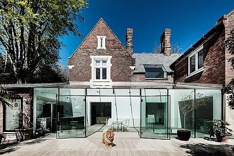 The Glass House by AR Design Studio