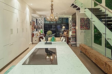 1095 Royal York Residence by R. H. Carter Architects