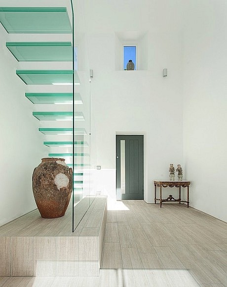 The Glass House by AR Design Studio