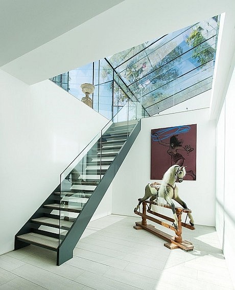 The Glass House by AR Design Studio