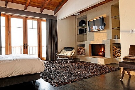 Montana Residence by D'apostrophe Design