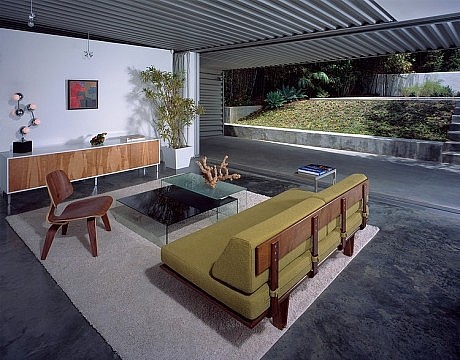 Warm Modern Home by Kenneth Brown Design
